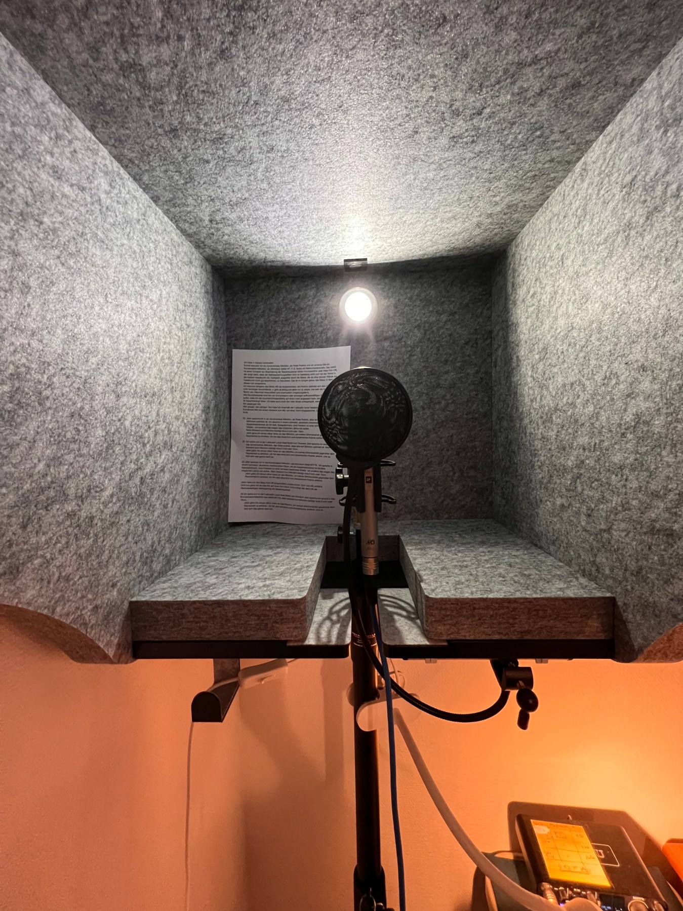 inside t.akustic vocal head booth